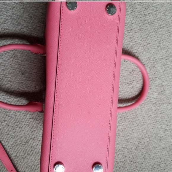 Michael kors purse - Picture 3 of 4